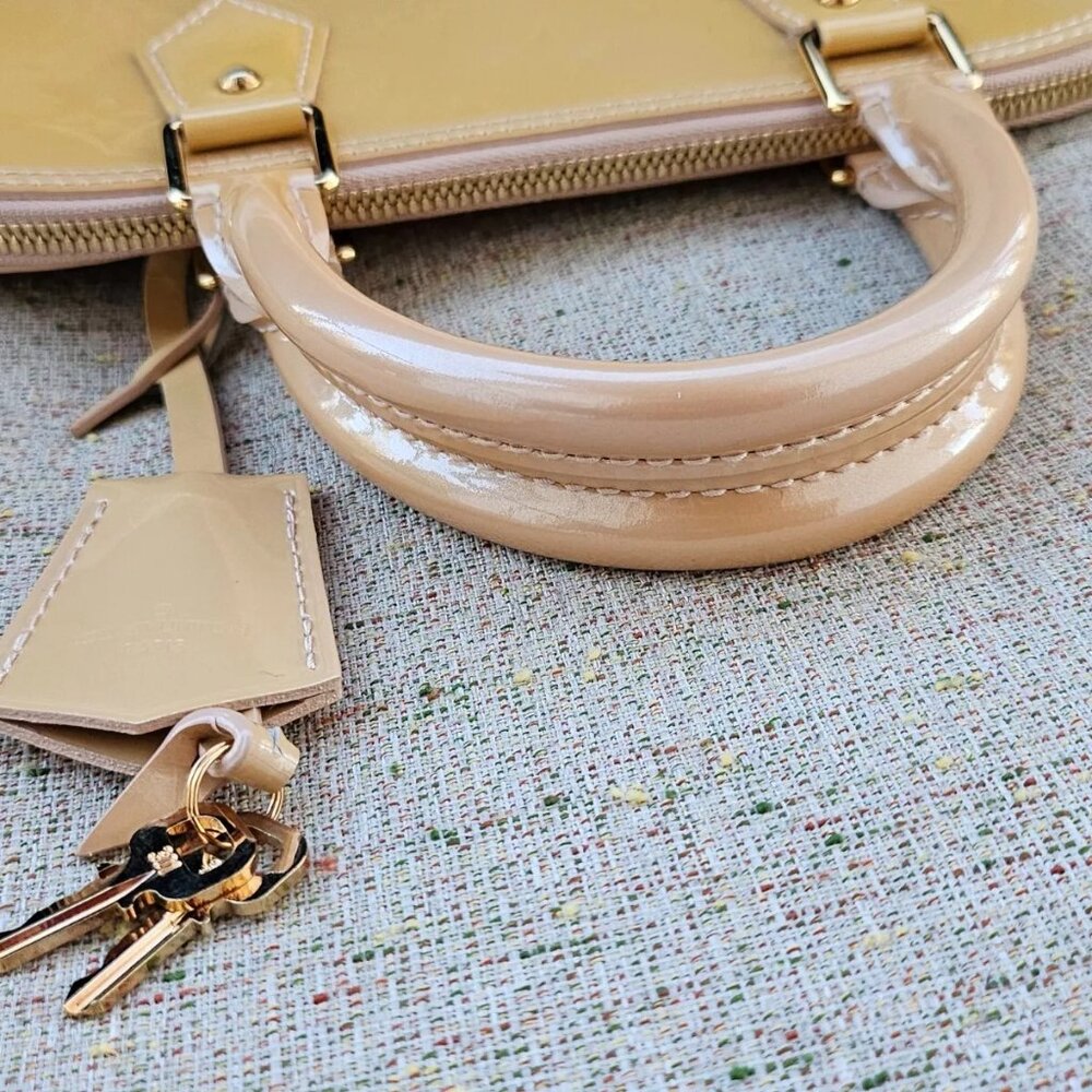 Louis Vuitton Handbag VERNIS Alma PM Rose Florentin Bag Monogram Made in Spain - Picture 8 of 13
